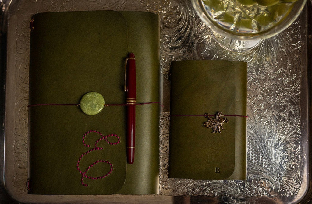 Intime (A6): III Adorned