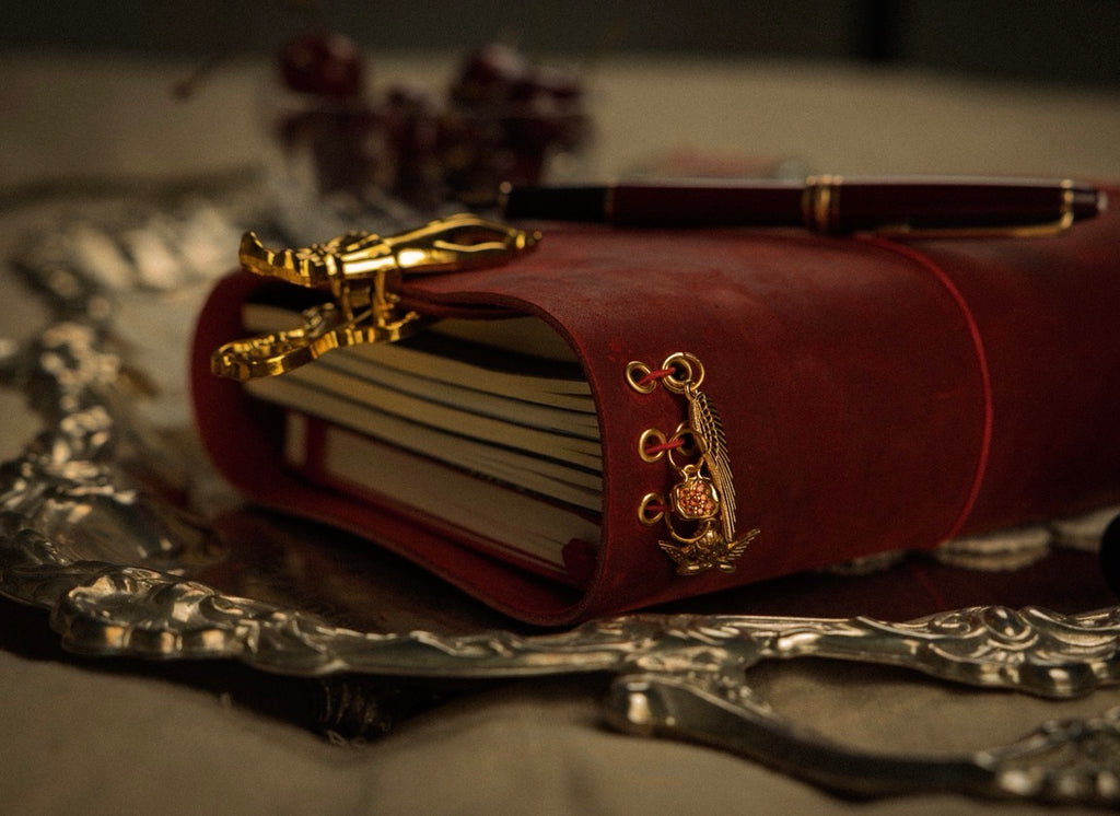 Codex (A5): III Adorned