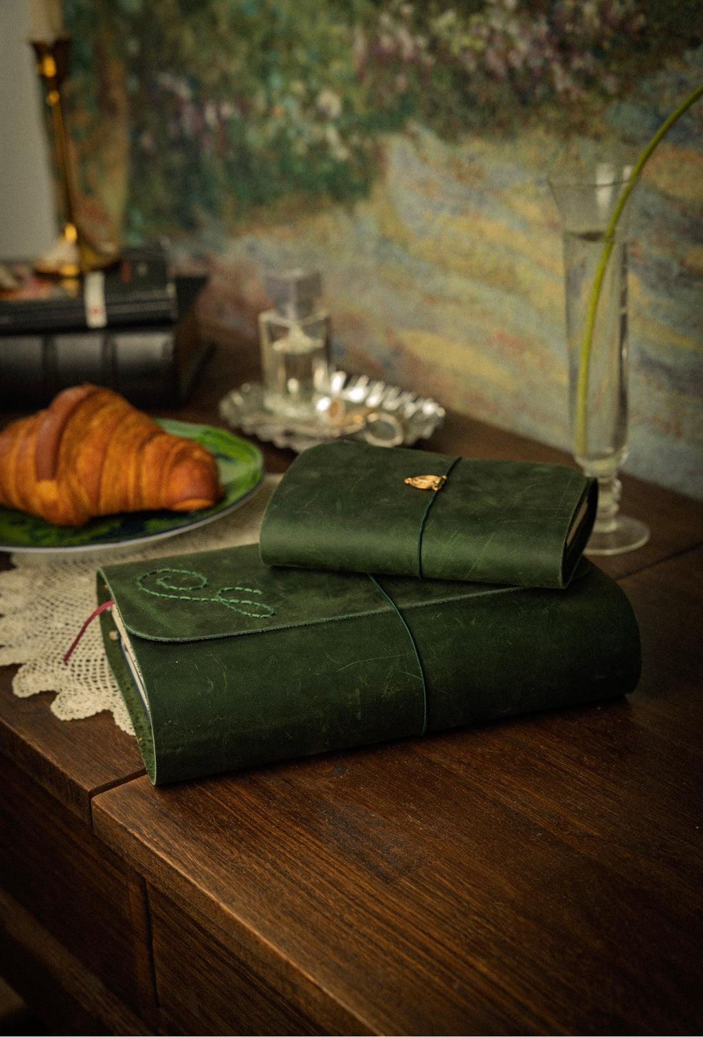 Intime (A6): III Adorned