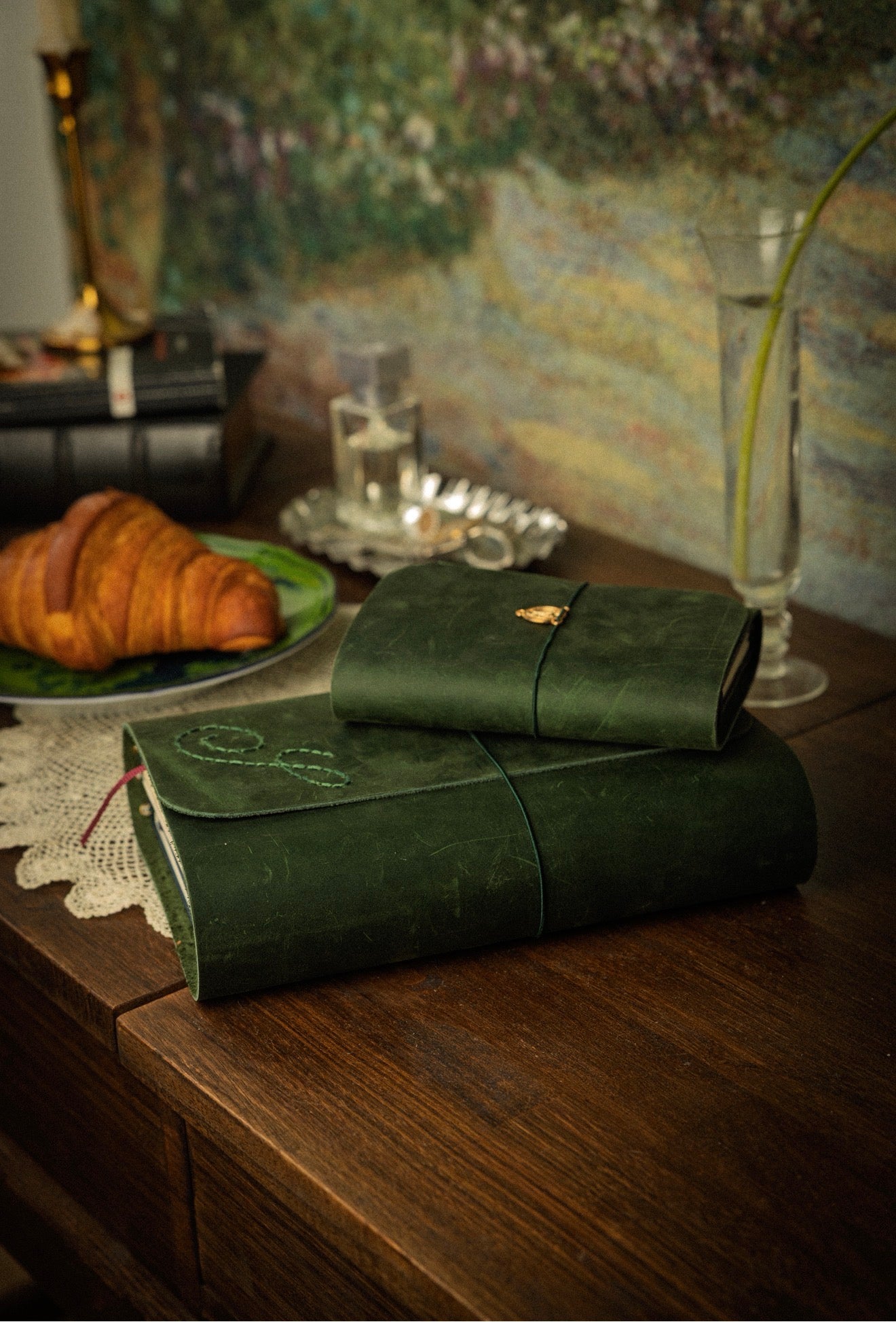 Intime (A6): III Adorned